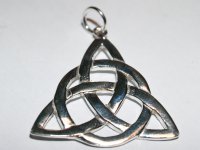Triquetra símbolo de las embrujadas colgante de plata