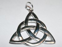 Triquetra smbolo de las embrujadas colgante de plata